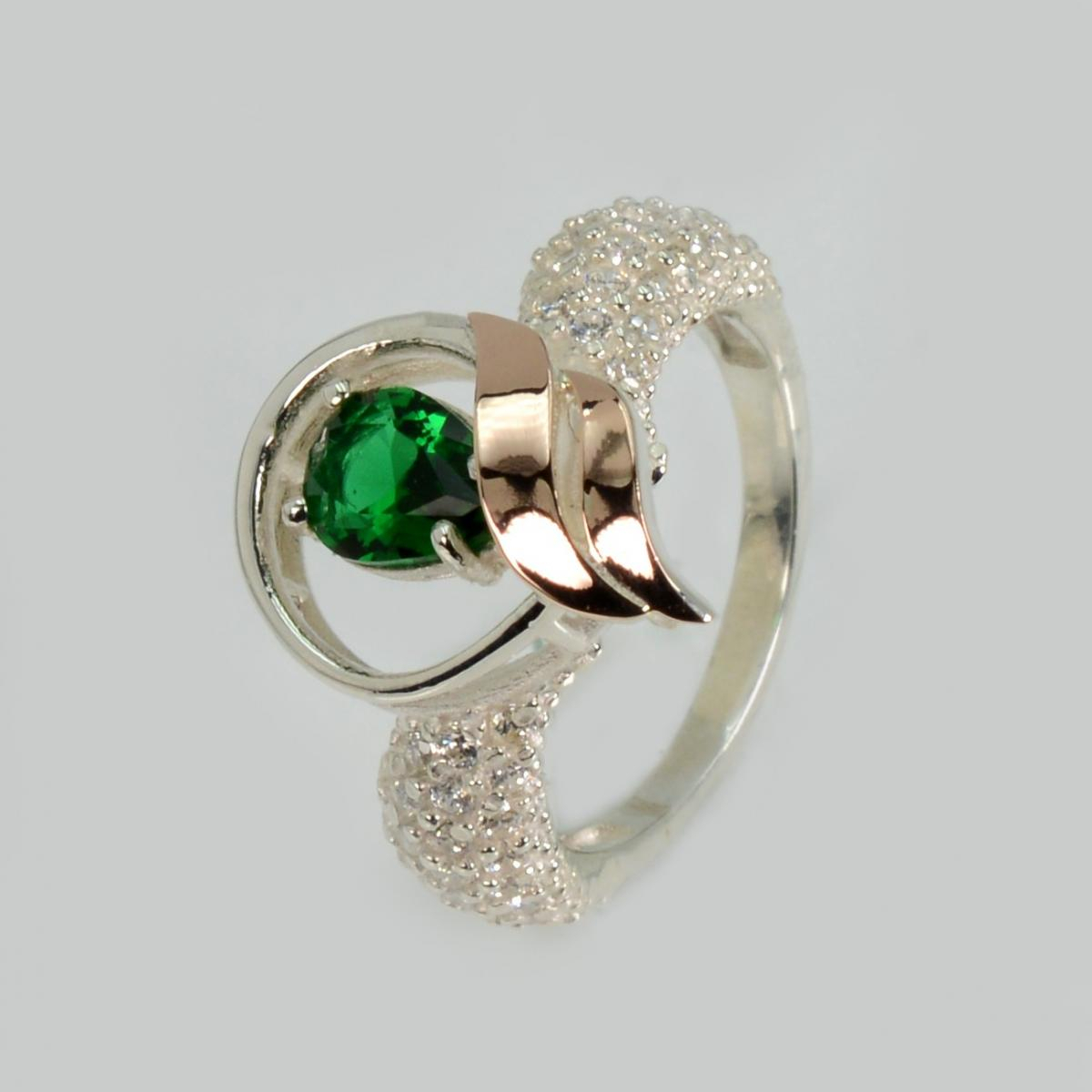 Серебряное кольцо с золотыми вставками (232к)