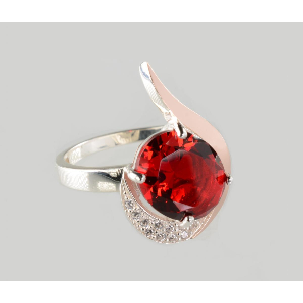 Серебряное кольцо с золотыми вставками (235к)