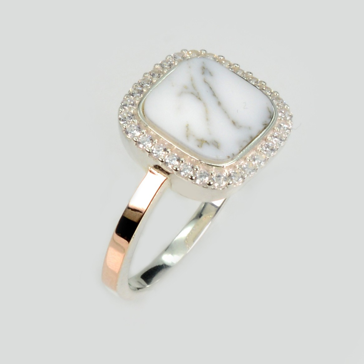 Серебряное кольцо с агатом (260к-1)