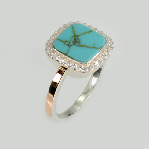 Серебряное кольцо с бирюзой и фианитами