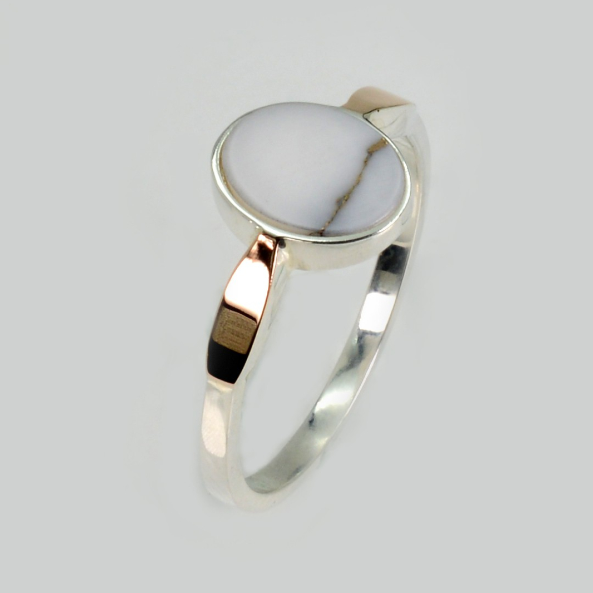 Серебряное кольцо с агатом (261к-2)