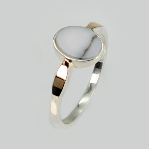 Серебряное кольцо с агатом