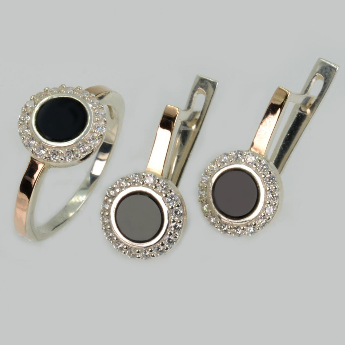 Серебряный комплект(серьги и кольцо) с ониксом (265)