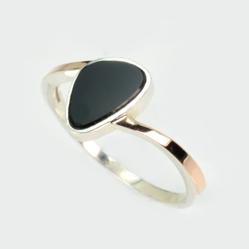 Серебряное кольцо с золотыми вставками