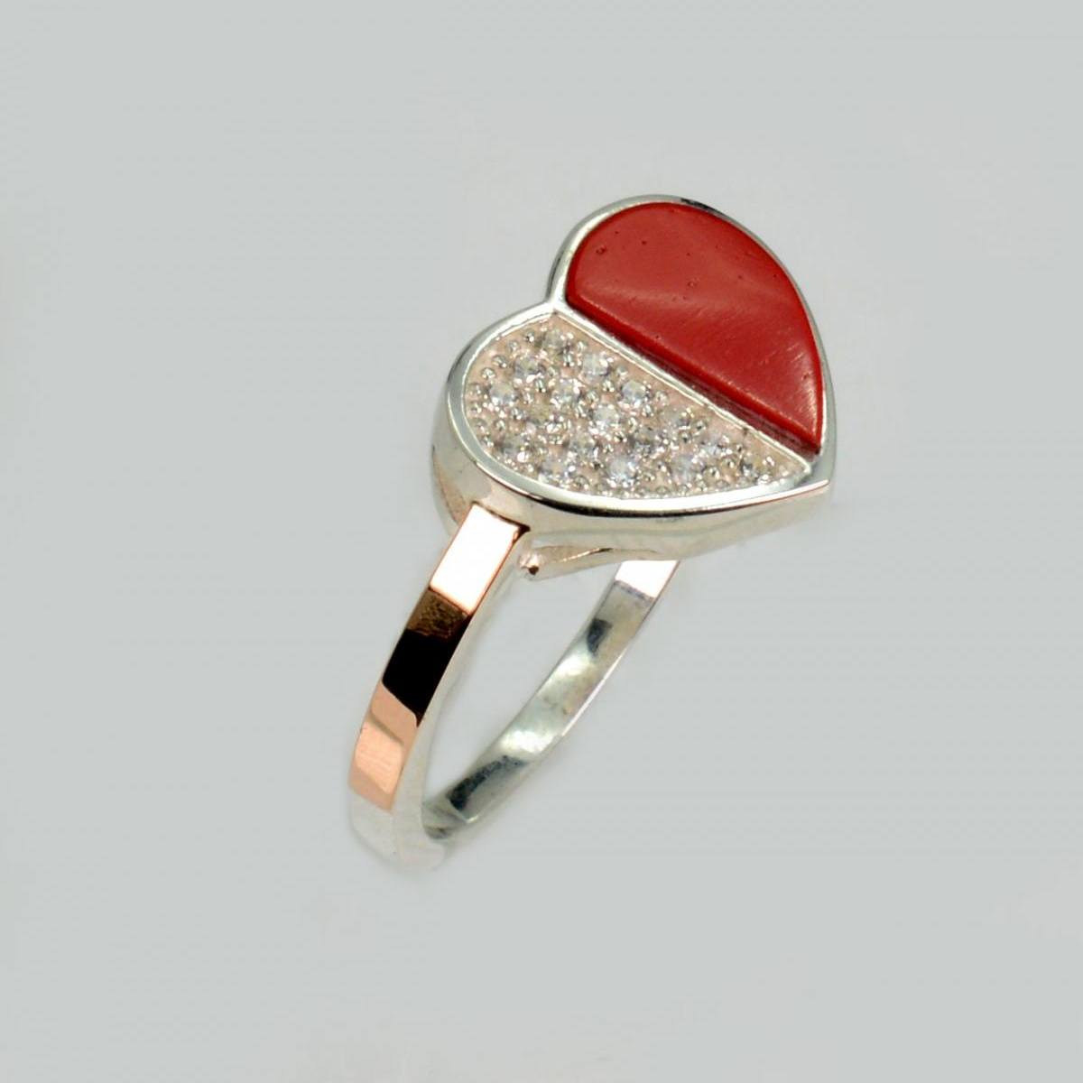 Серебряное кольцо с кораллом (268к-1)