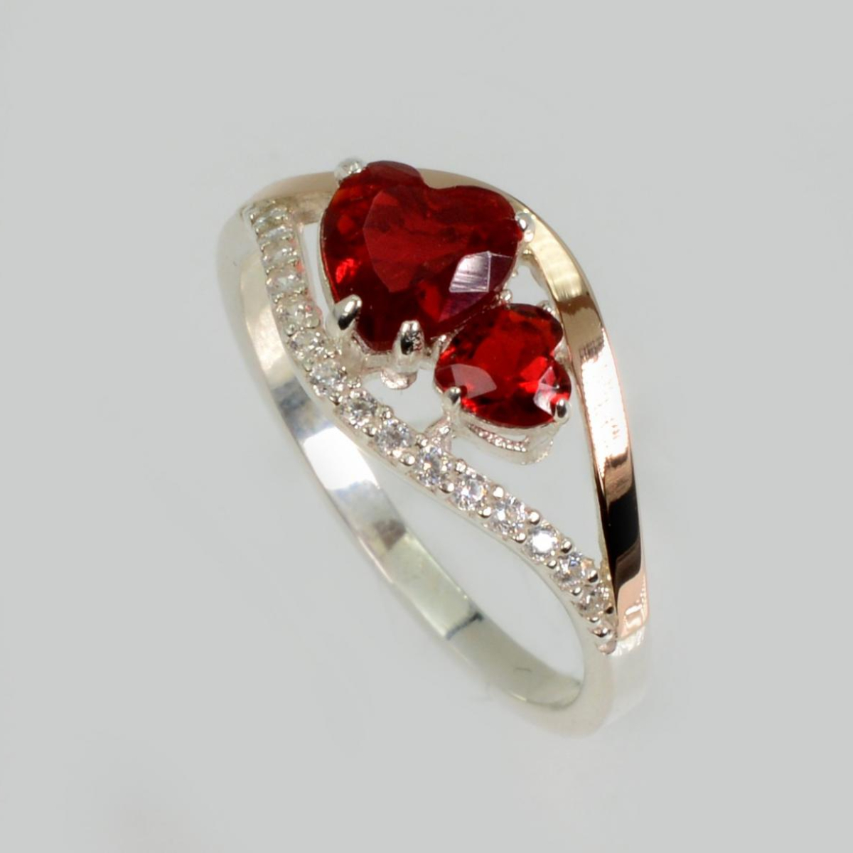 Серебряное кольцо с золотыми вставками (273к)