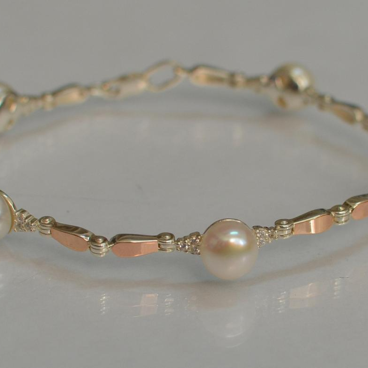 Серебряный браслет с жемчугом (Бр19)