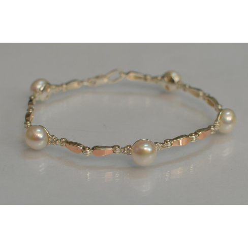 Срібний браслет з перлами