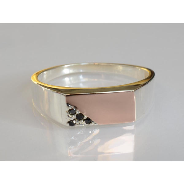 Серебряная печатка с золотыми вставками (М16)