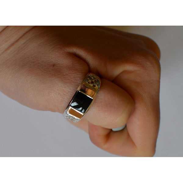 Серебряная печатка с золотыми вставками (М 7)