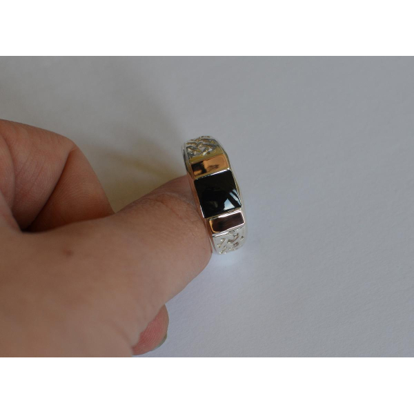 Серебряная печатка с золотыми вставками (М 7)