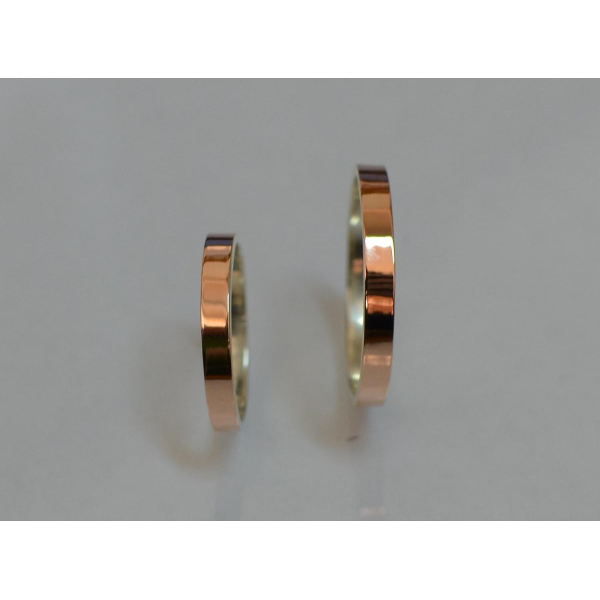 Серебряное обручальное кольцо со вставками из золота, цена за одно кольцо (ОБР1)