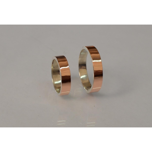 Серебряное обручальное кольцо с золотыми напайками, цена за одно кольцо (ОБР2)