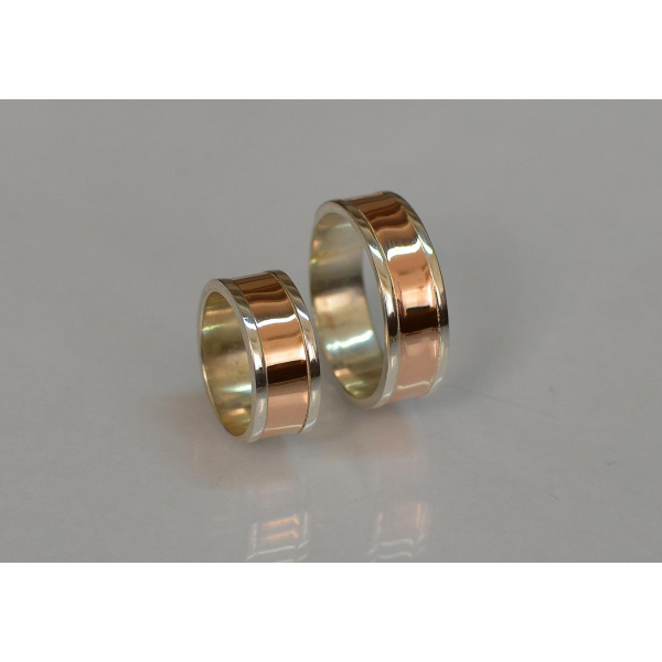 Серебряное обручальное кольцо с золотыми вставками, цена за одно кольцо (ОБР3)