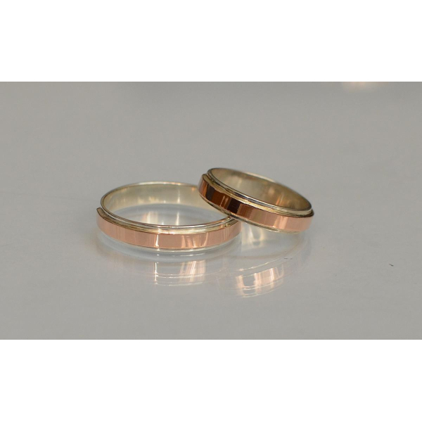 Серебряное обручальное кольцо с золотыми накладками, цена за одно кольцо (ОБР4)