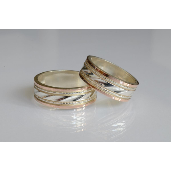 Обручальное кольцо из серебра и золота (Обр42)