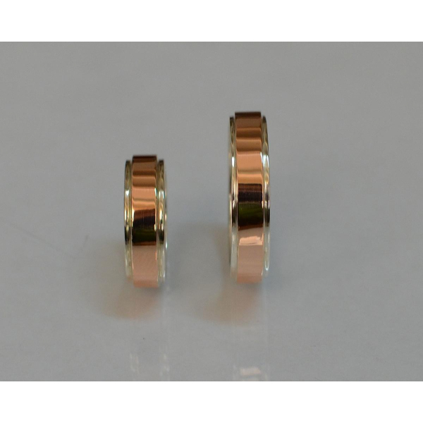 Серебряное обручальное кольцо с золотыми пластинами, цена за одно кольцо (ОБР5)