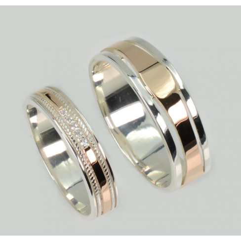 Пара обручальных колец