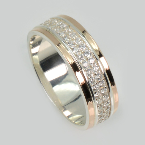 Обручальное кольцо с золотыми пластинами