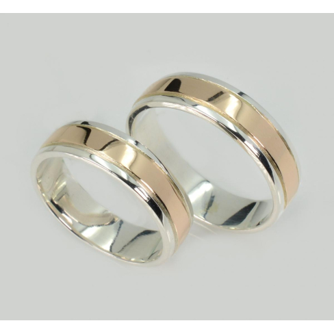 Пара обручальных колец