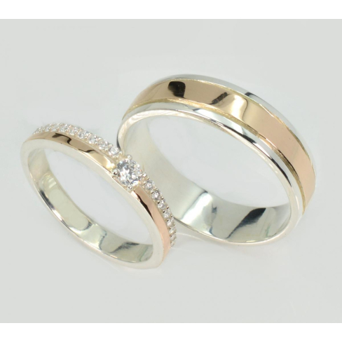 Пара обручальных колец