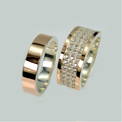 Пара серебряных обручальных колец