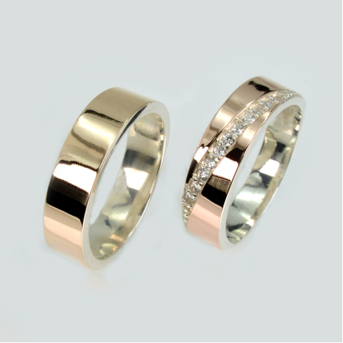 Пара серебряных обручальных колец