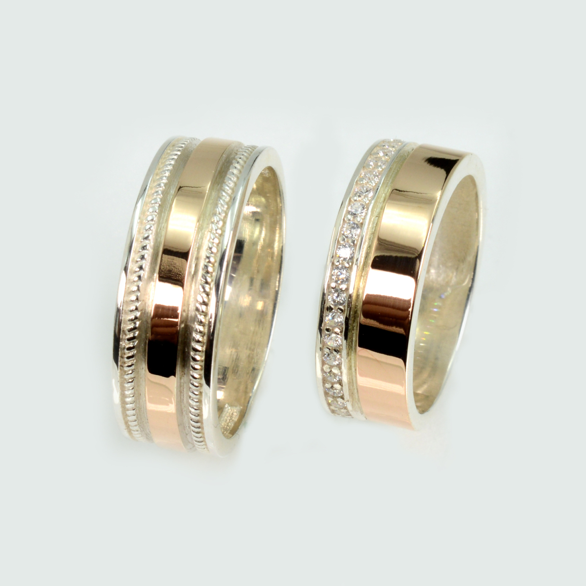 Пара обручальных колец из серебра с золотом (Обр22Обр28)