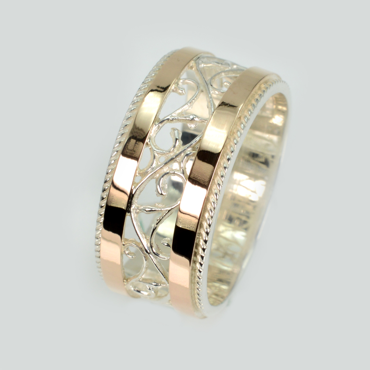 Обручальное кольцо из серебра с золотом (Обр25)