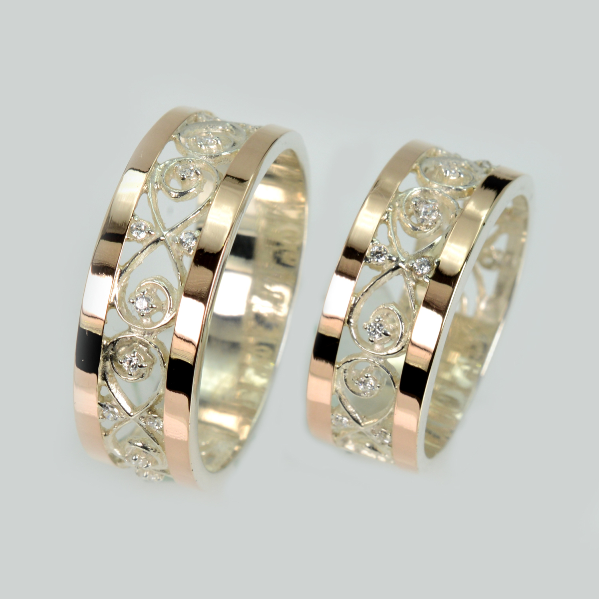 Пара срібних обручок з пластинами золота (Обр26Обр26)