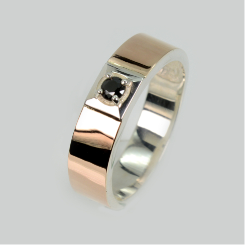 Обручальное кольцо из серебра и золота