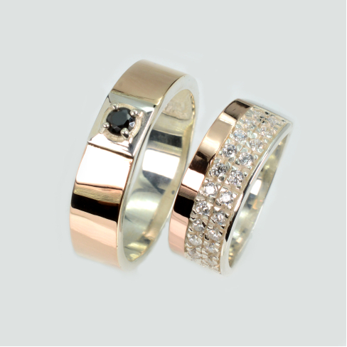 Пара обручальных колец из серебра с золотом