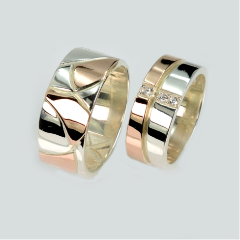 Пара обручальных колец из серебра с золотом