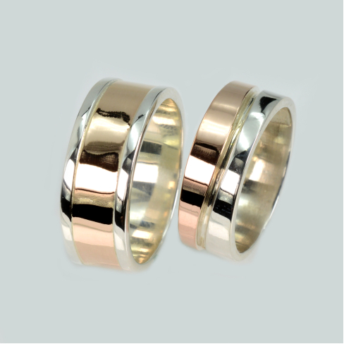 Пара серебряных обручальных колец