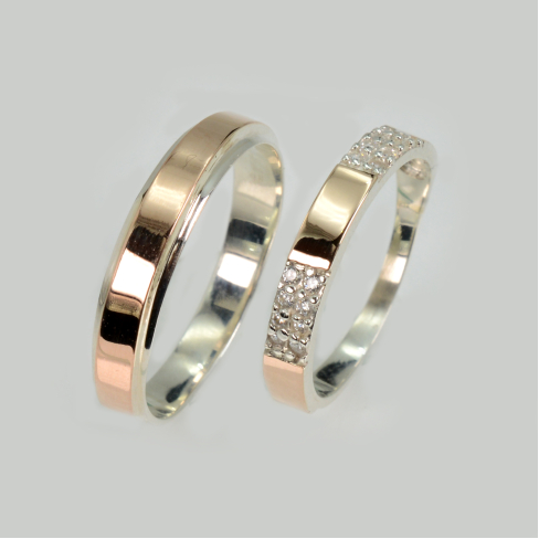 Пара серебряных обручальных колец