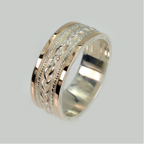 Обручальное кольцо из серебра