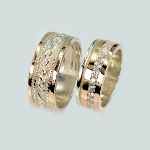 Пара обручальных колец из серебра с золотом