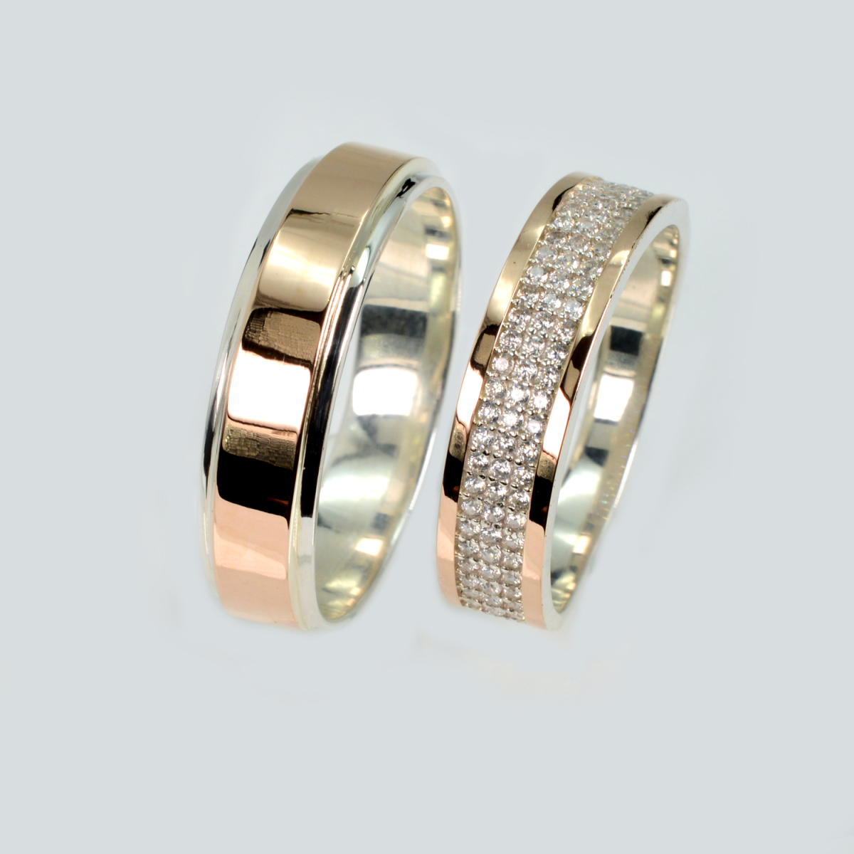 Пара серебряных обручальных колец с золотыми пластинами (Обр5278k)