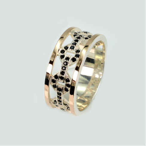 Обручальное кольцо с золотыми пластинами