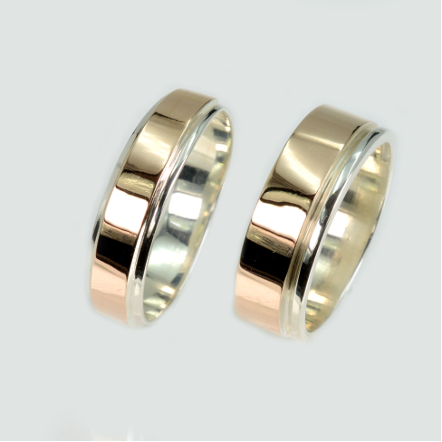 Пара серебряных обручальных колец