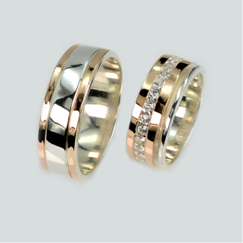 Пара серебряных обручальных колец