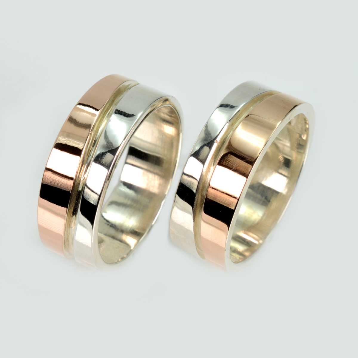 Пара обручальных колец из серебра 925 с пластинами золота 375 пробы (Обр8Обр8)