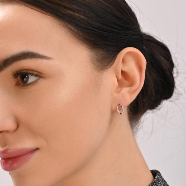 Серьги-гвоздики из серебра (вк11)