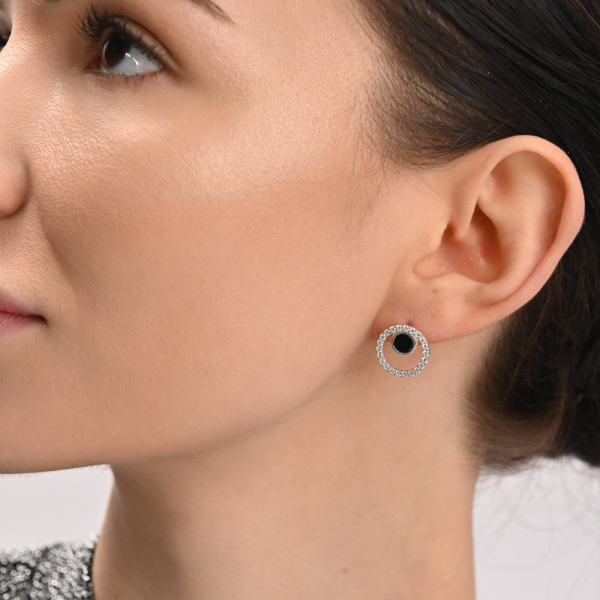 Серебряные серьги с ониксом (вк20)