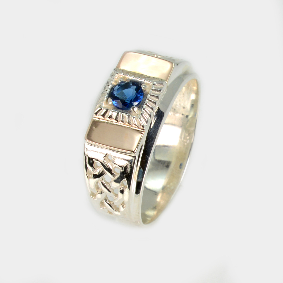 Серебряная печатка с золотыми пластинами (М 8)