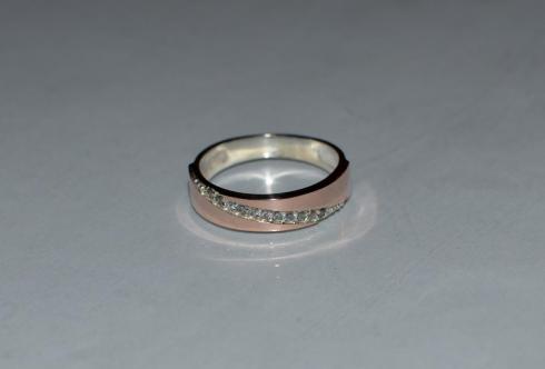 Серебряное кольцо с золотими пластинами