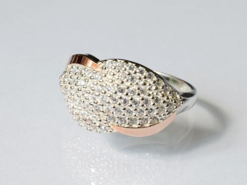 Серебряное кольцо с пластиной из золота